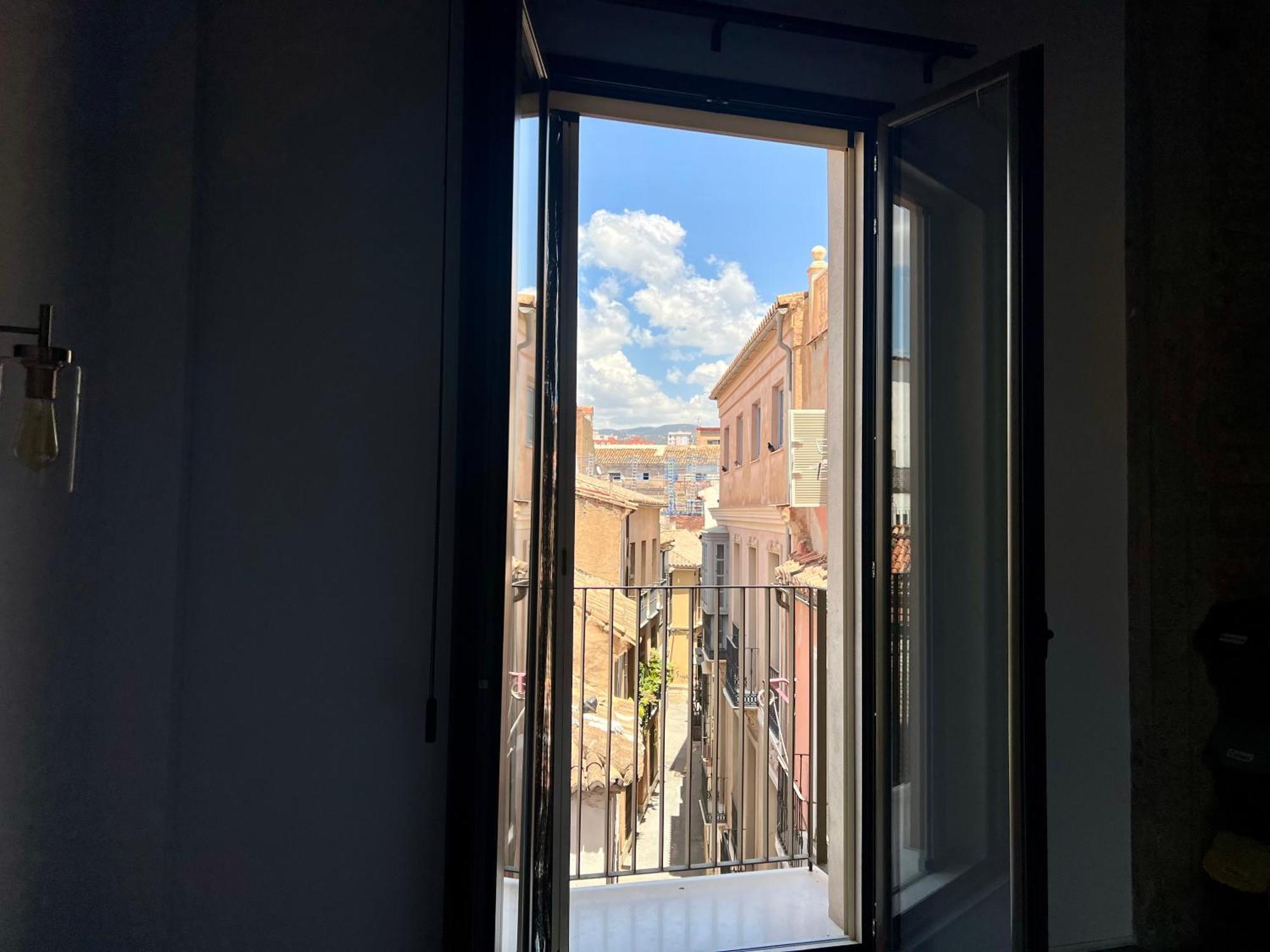 One Bedroom, Bed, Sofa Bed, Home-office, Modern, Quiet, Fully Equipped, Powerful Ac, 300 Mbps Fibre, Washer And Dryer Apartamento *