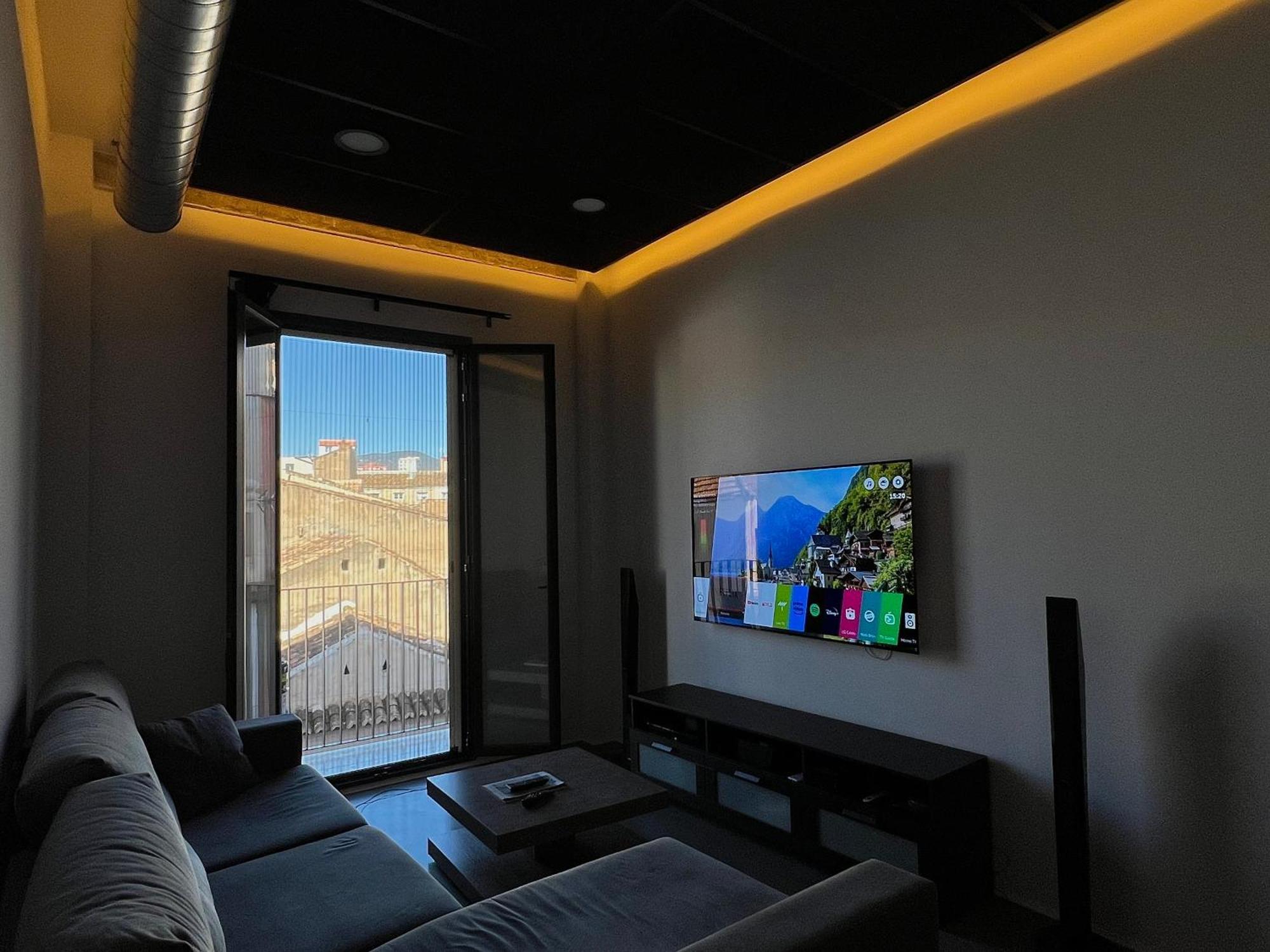 One Bedroom, Bed, Sofa Bed, Home-office, Modern, Quiet, Fully Equipped, Powerful Ac, 300 Mbps Fibre, Washer And Dryer