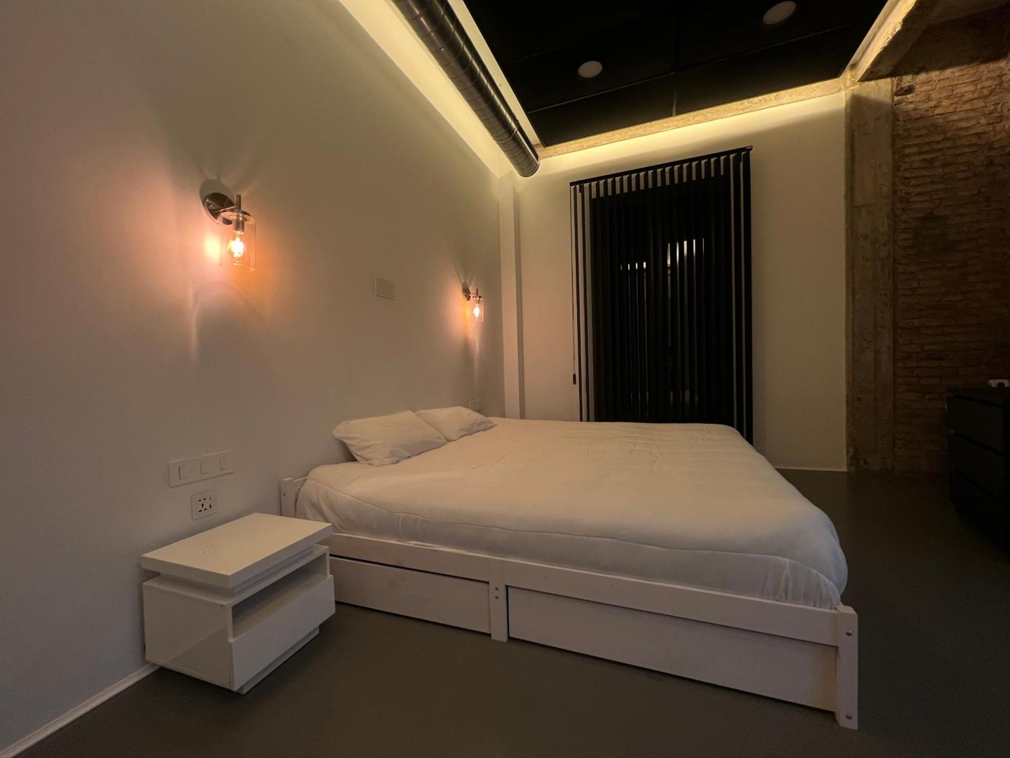 One Bedroom, Bed, Sofa Bed, Home-office, Modern, Quiet, Fully Equipped, Powerful Ac, 300 Mbps Fibre, Washer And Dryer *