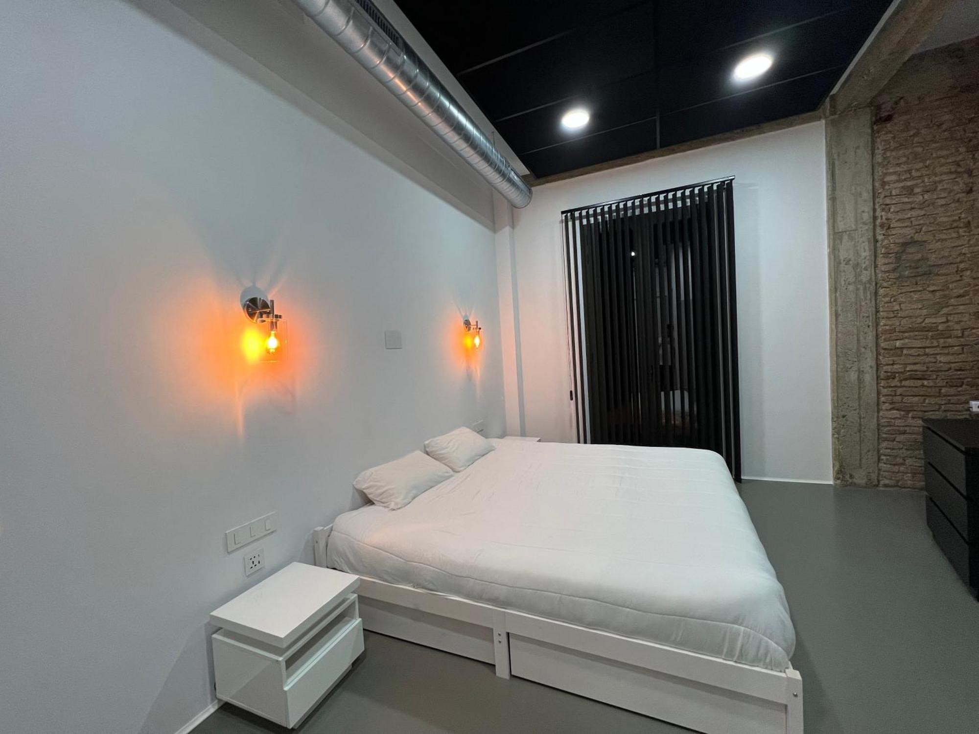 One Bedroom, Bed, Sofa Bed, Home-office, Modern, Quiet, Fully Equipped, Powerful Ac, 300 Mbps Fibre, Washer And Dryer Málaga