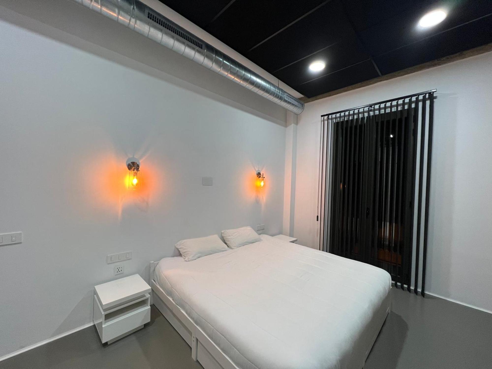 One Bedroom, Bed, Sofa Bed, Home-office, Modern, Quiet, Fully Equipped, Powerful Ac, 300 Mbps Fibre, Washer And Dryer